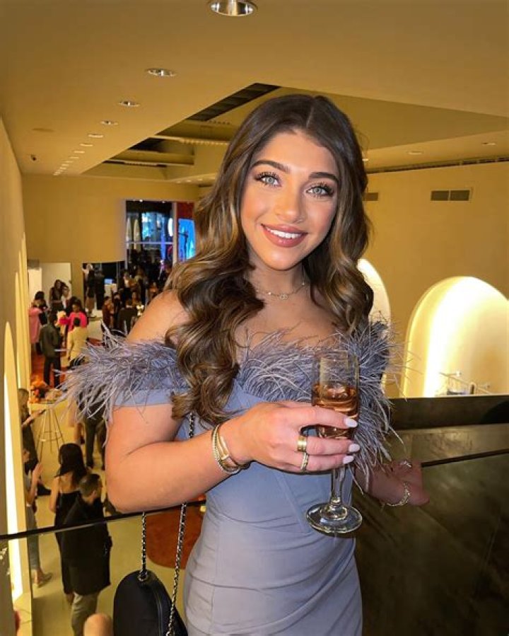 Do the Giudice girls see Joe?